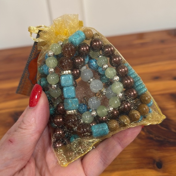 NWT Canyon Sky Set of 5 Southwest Aztec Turquoise Beaded Bracelets - Picture 2 of 5